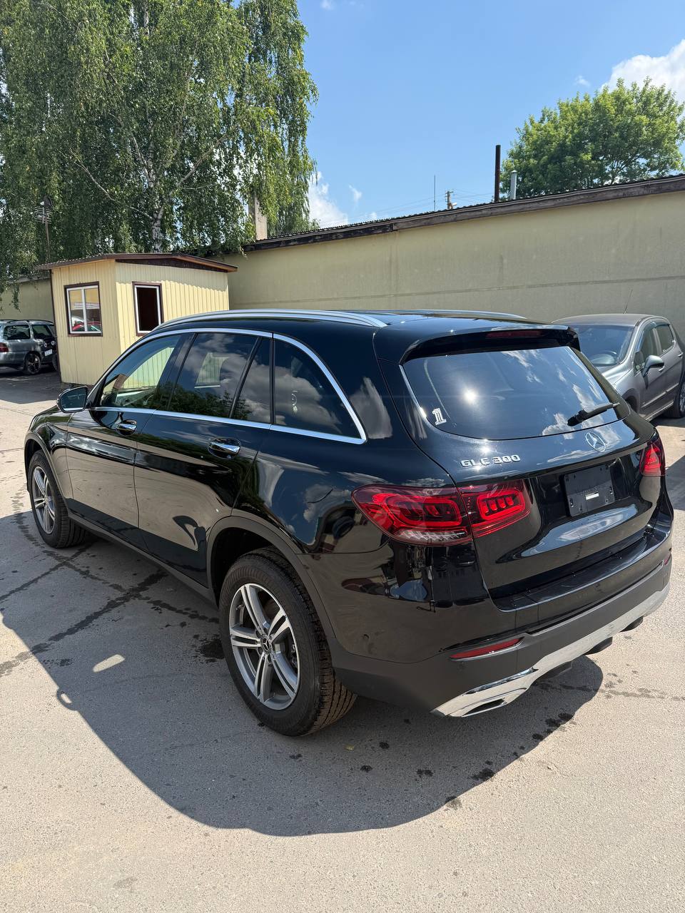 После ремонта левый бок зад Mercedes GLC300 2.0 бензин 2022 год