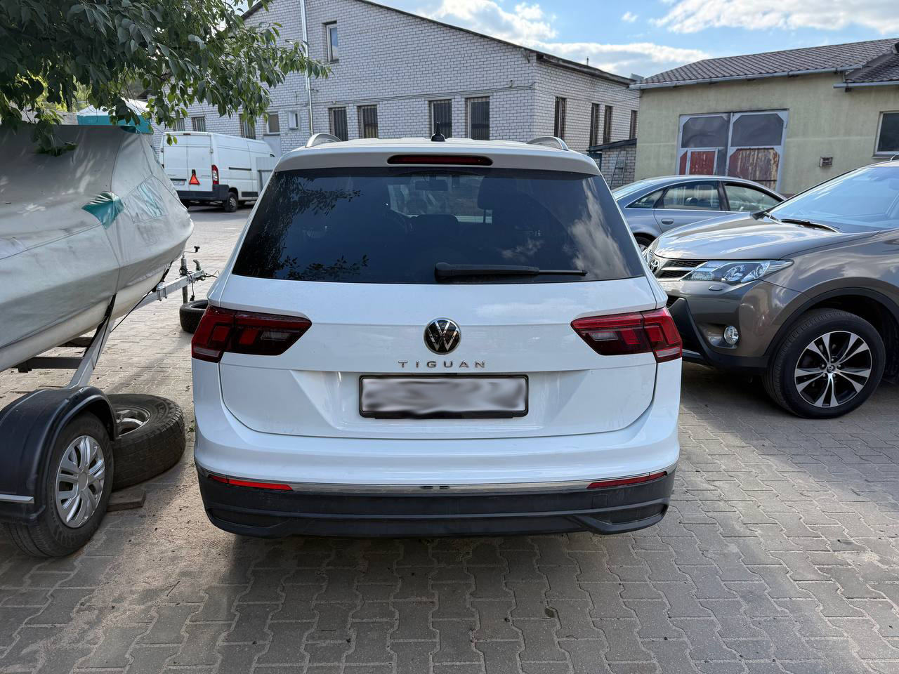 Volkswagen Tiguan R-Line 2022 после кузовного ремонта вид сзади